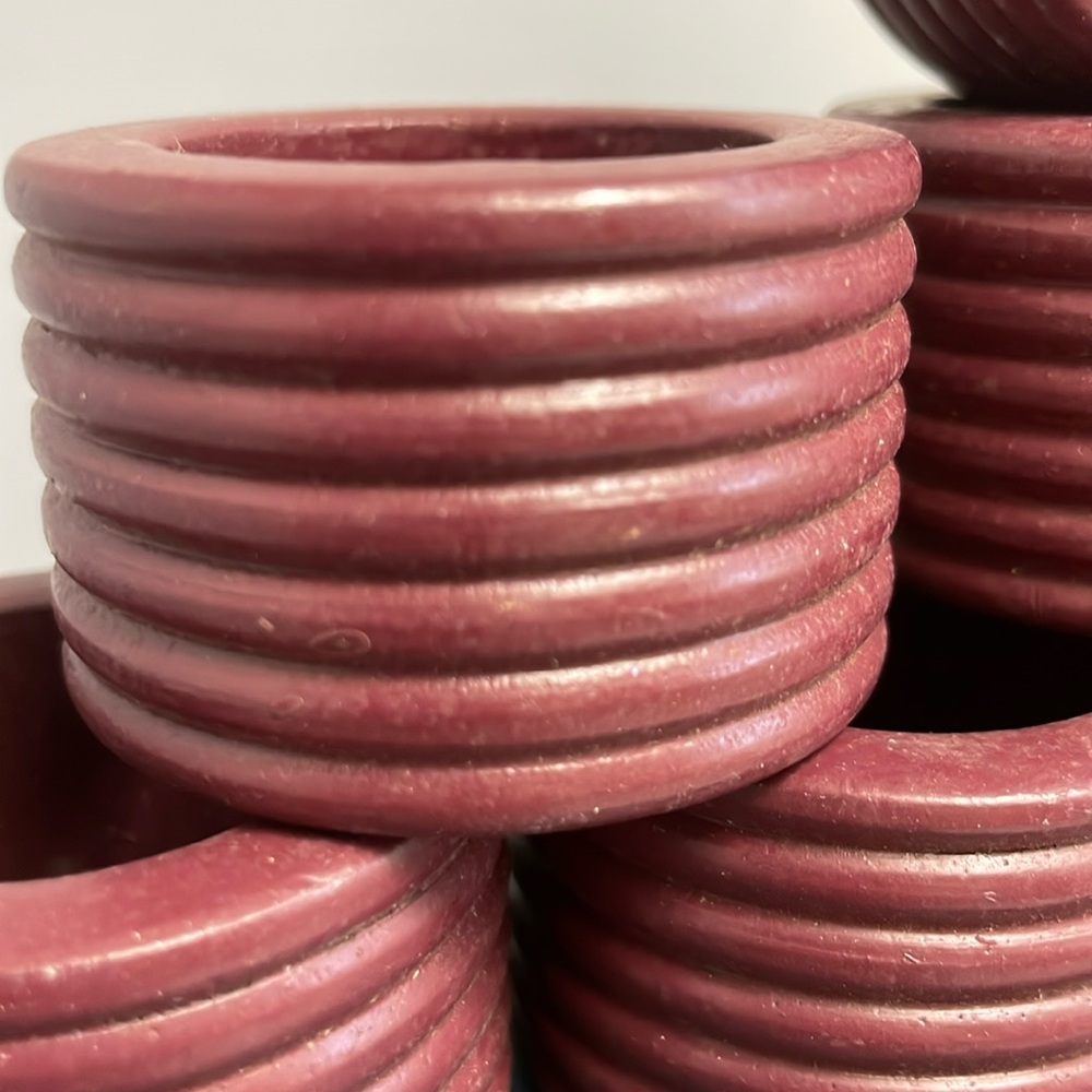 6 Plum Ribbed Napkin‎ Rings - Picture 4 of 5